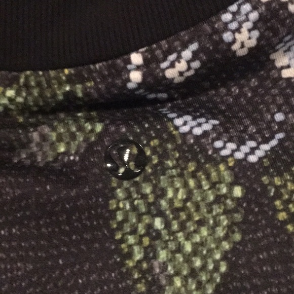 Lululemon reversible party bomb jacket size size 4 - Picture 3 of 3